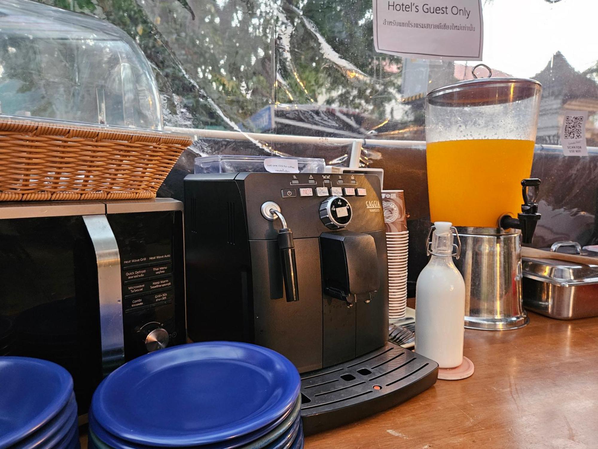 Sabaidee Chiangmai Hotel Sha Chiang Mai Esterno foto
